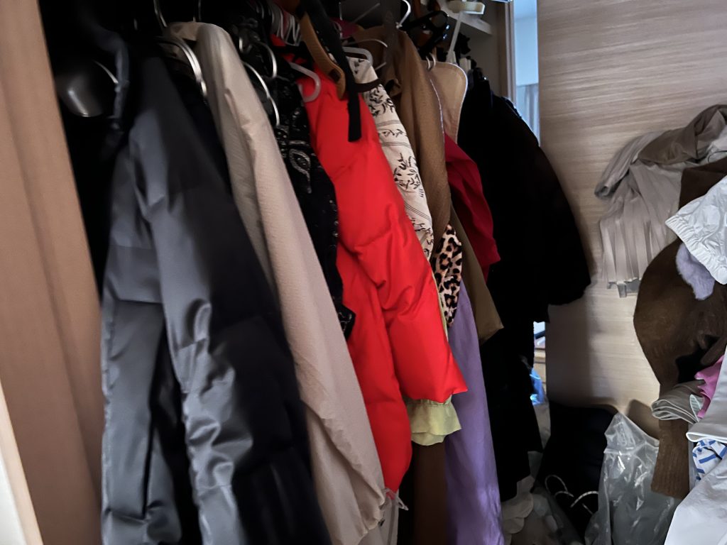 生前整理の洋服です。