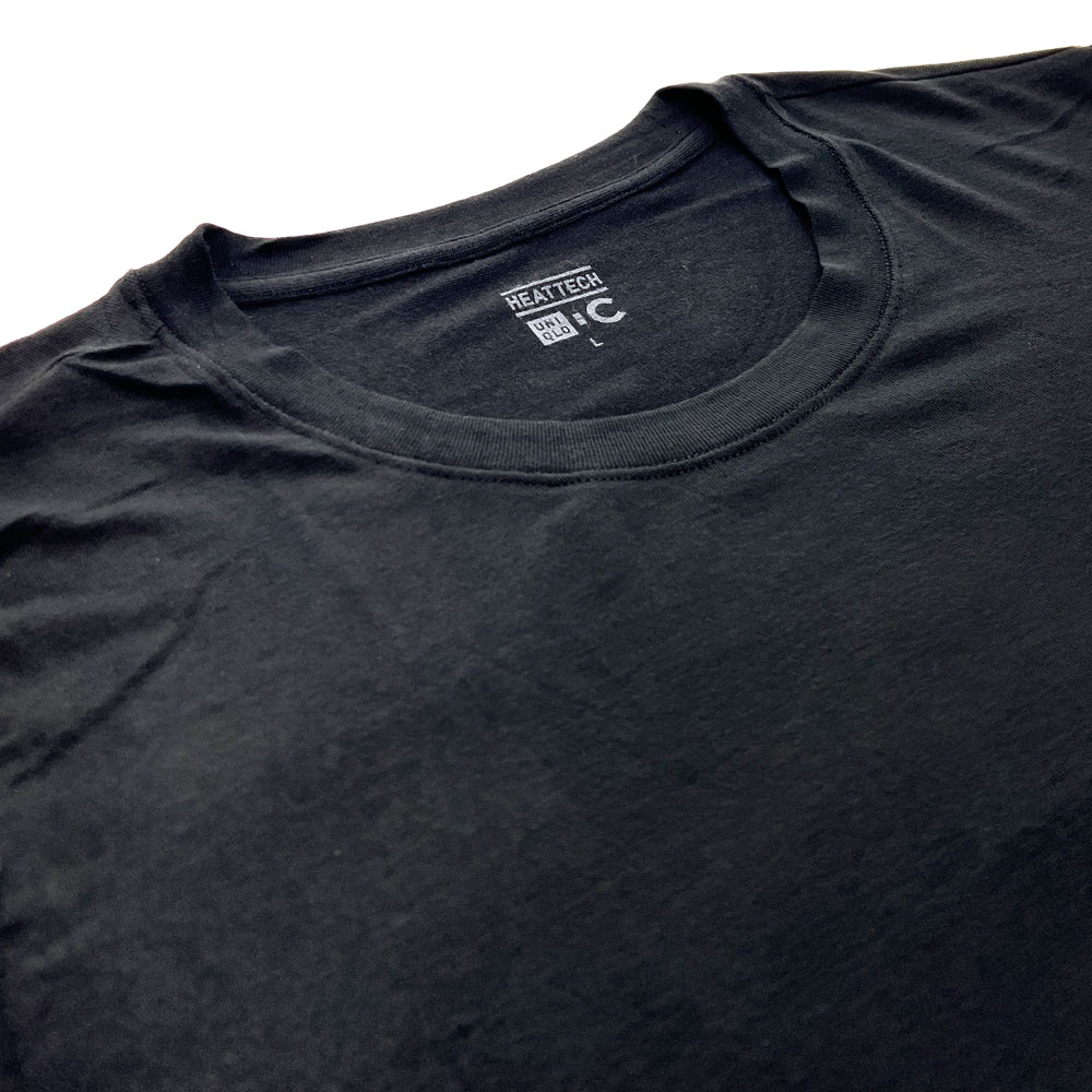 ヒートテックカシミヤブレンドクルーネックTの本体の写真、2枚目です。