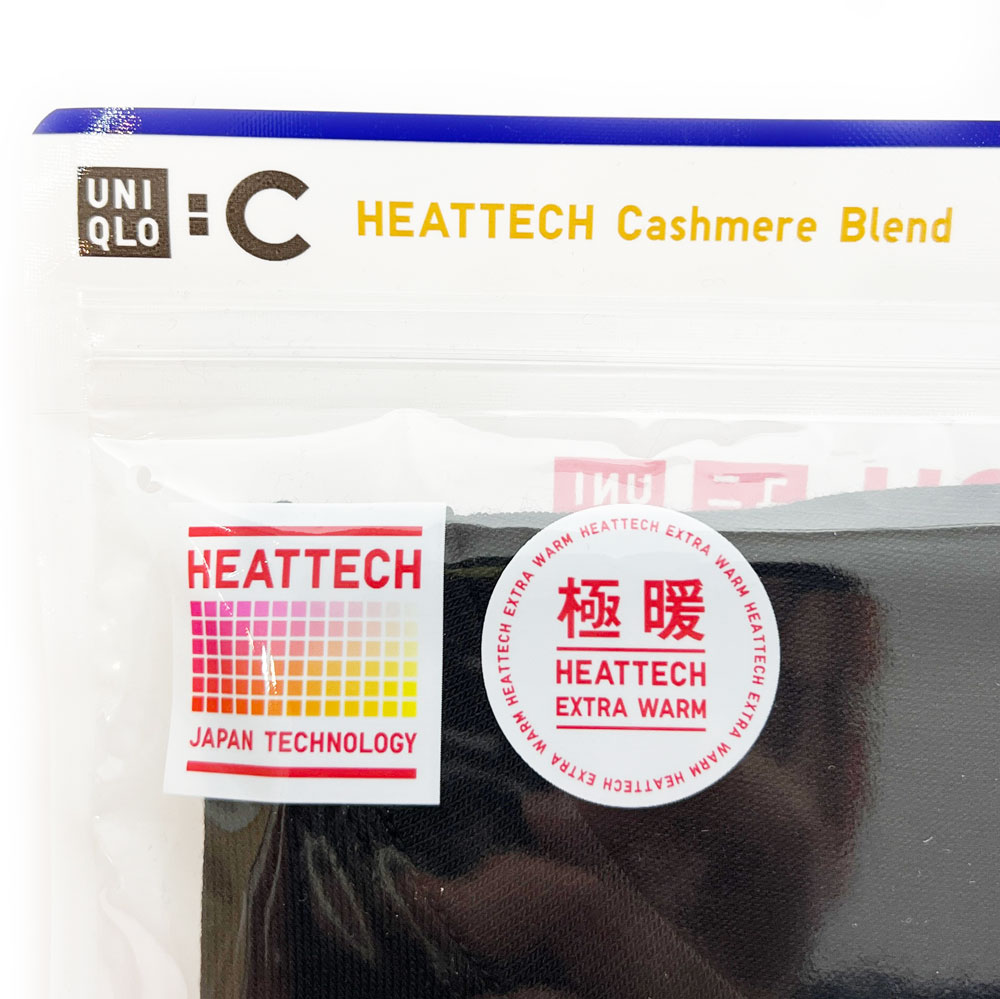 ヒートテックカシミヤブレンドクルーネックTのパッケージ写真です。